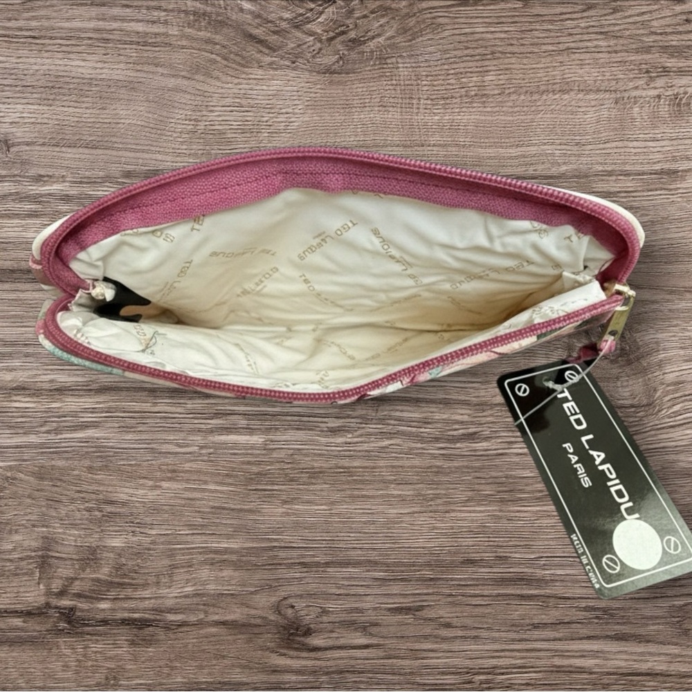 Floral Print Fold-Over‎ Clutch in Pastel Pink and Green - Picture 4 of 8